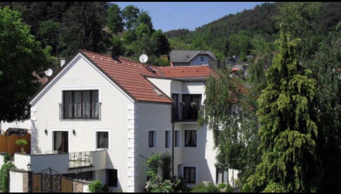 Pension Artstetten Exterior foto